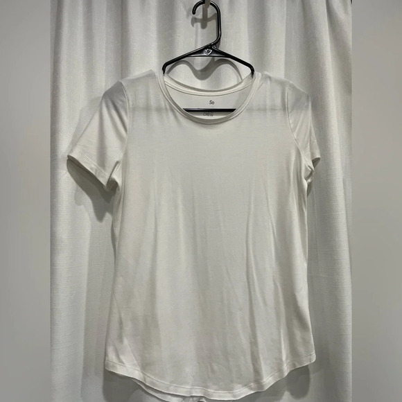 SO Tops - White SO Favorite Crew Tee T-Shirt Size XS with rounded bottom hem